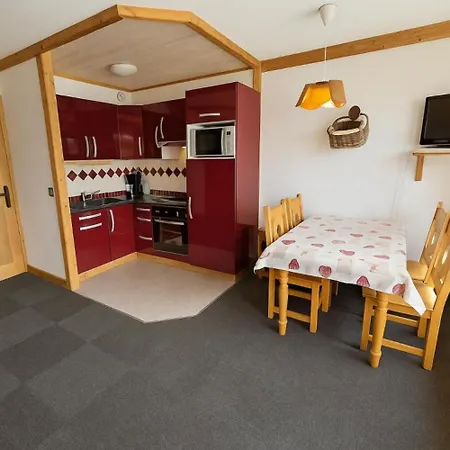 Apartament Neves - *